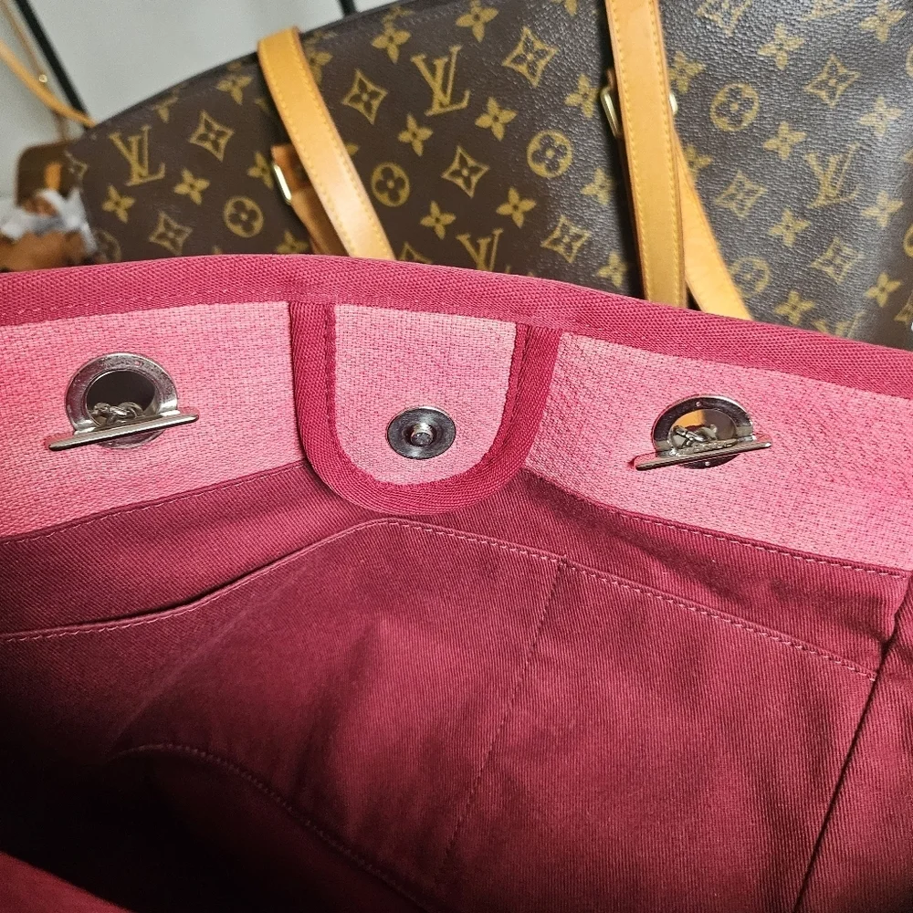 Chanel Deauville Tote Red Canvas 31 Rue Cambon - Picture 15 of 16